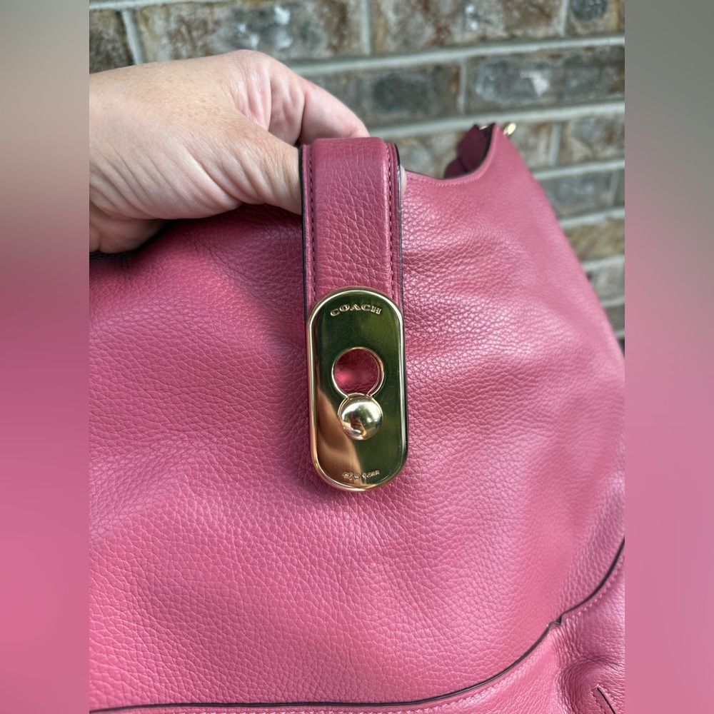 Coach Pink Leather Shoulder Bag - Picture 3 of 6